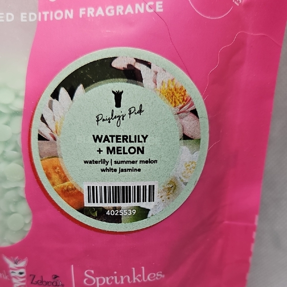 Pink Zebra Paisley's Pick Wax Melts - Pink and White - Picture 2 of 2